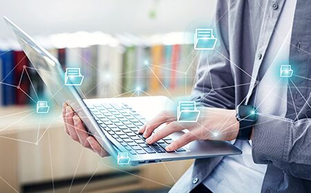 上海商報(bào)：eHR新時(shí)代職場不可忽略的元素