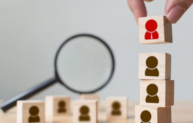 eHR系統(tǒng)怎樣推動公司戰(zhàn)略轉(zhuǎn)型？